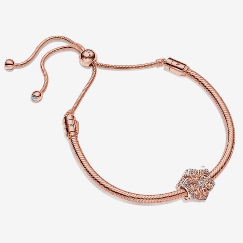 NEW Pandora Festive Snowflake Bracelet Gift Set Bracelet & Charm Rose Gold